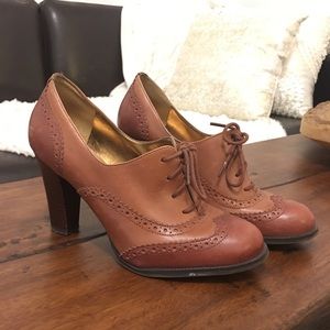 Marc Fisher Oxford heels